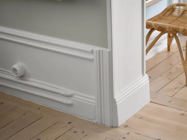 Baseboard Cleaning